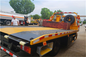 延吉附近拖车电话号码服务