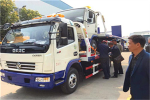 延吉汽车道路救援拖车价格